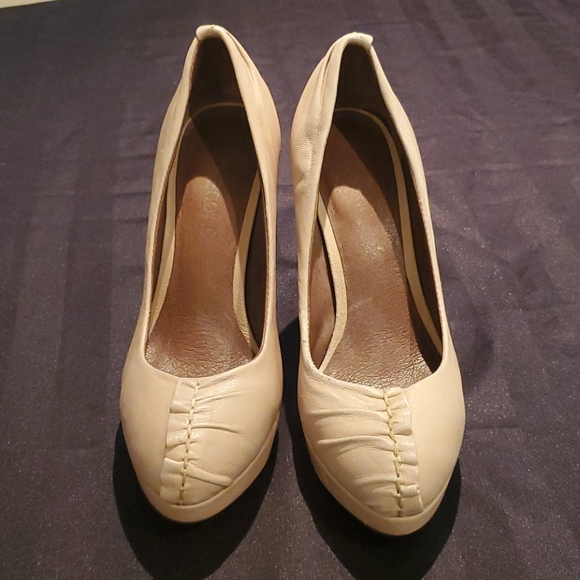 ROSEGOLD WOMANS BEIGE HEELS SIZE 6 - Picture 3 of 4